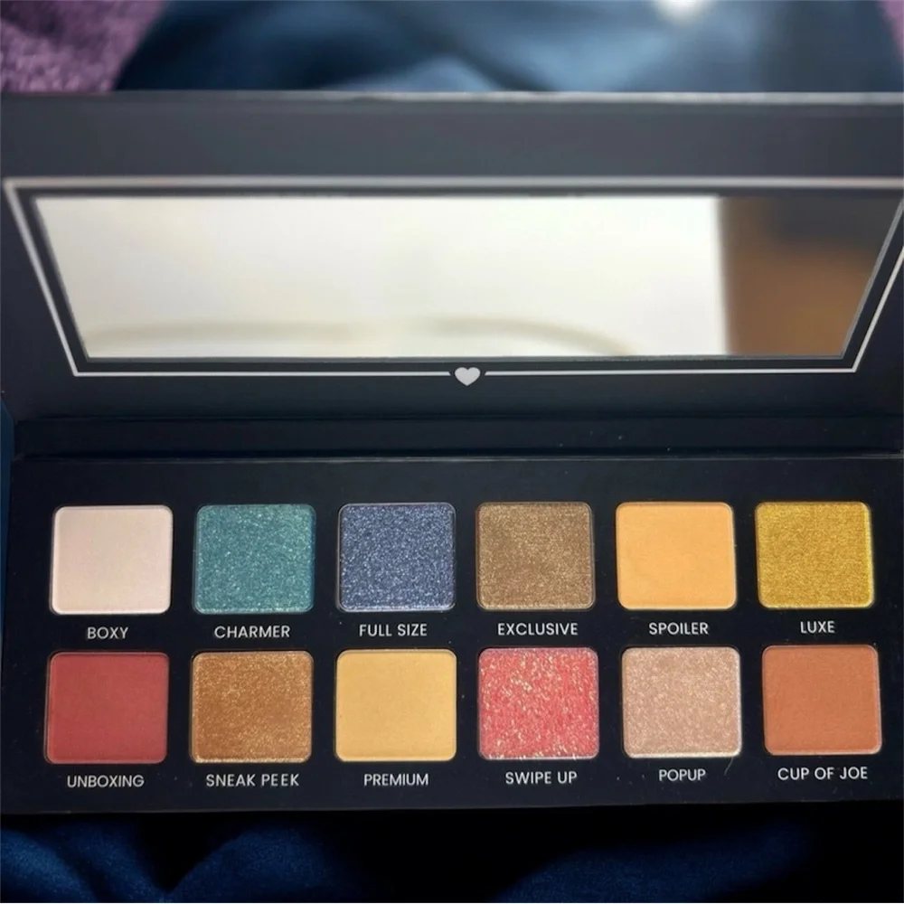 💎 Hello Charmer Eyeshadow Palette